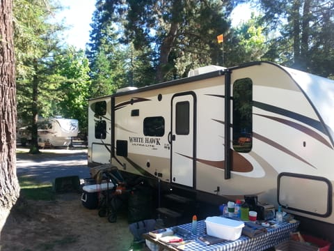 ~~~~ RV THERE YET !! -  WhiteHawk Camping  Trailer Towable trailer in Roseville