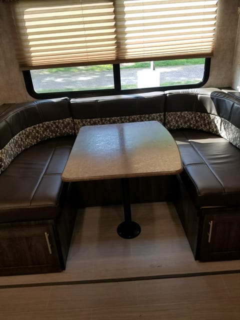 Clean, spacious RV Towable trailer in Somerset