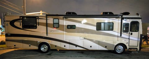 Discover USA -free generator, free 200 miles a day Drivable vehicle in North Tustin