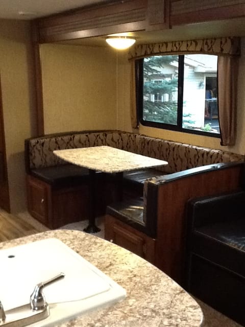 4 bed Bunkhouse with super slide sleeps 10. Towable trailer in Waterford Township