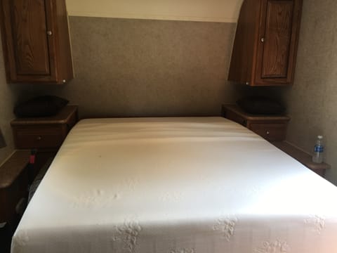 Small camper for couples or family of 4. Towable trailer in Waterford Township