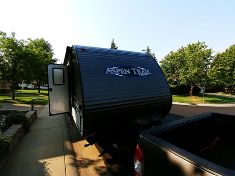Aspen Trail 30ft 2 Bedroom Travel Trailer Towable trailer in Roseville