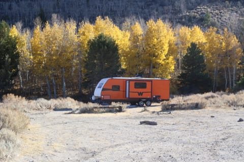 2015 Winnebego Mini Towable trailer in Sierra Nevada