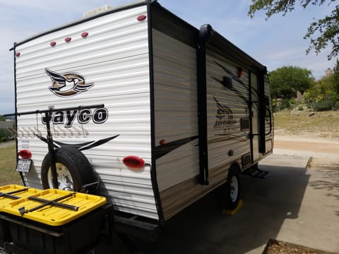 2017 Jayco*Delivery 25 miles In Owner Fees $80 Towable trailer in Seguin
