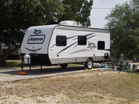2017 Jayco*Delivery 25 miles In Owner Fees $80 Towable trailer in Seguin