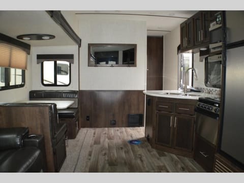 2018 Starcraft Telluride Towable trailer in Spring Hill