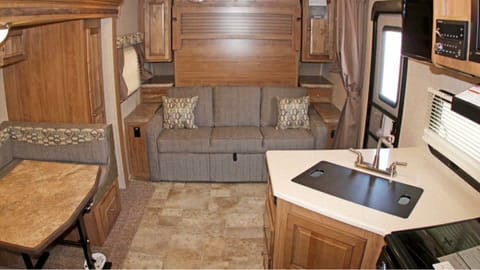Seth and Ashley's Microlite De-lite With Outdoor Kitchen!! Towable trailer in Rockwall