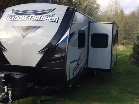 The Kottre's 2018 Cruiser RV Shadow Cruiser Towable trailer in Hood Canal
