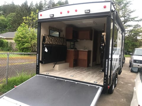 2017 Riverside RV Mt. McKinley 819 Towable trailer in Portland