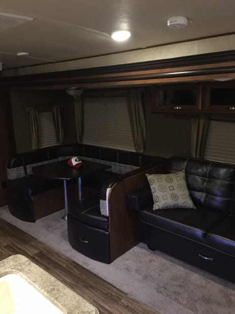 2016 Forest river 308bhs Towable trailer in Crystal River