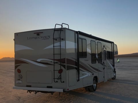 2017 coachmen leprechaun Drivable vehicle in Eastvale