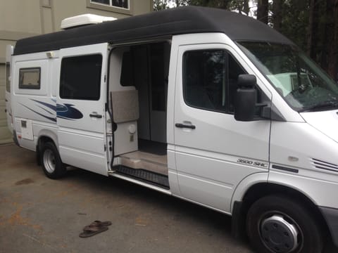 Freightliner Sprinter-Fully Contained Off Grid RV Campervan in Truckee