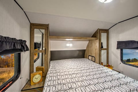 2021 Heartland Bunk House, Sleeps up to 10 Towable trailer in Morristown