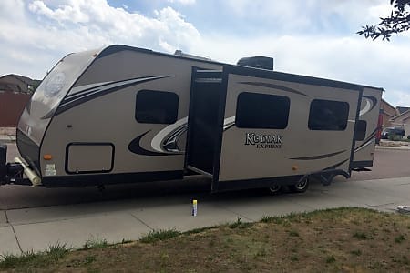 2015 Kodiak 283 BHSL bunk house Towable trailer in Black Forest