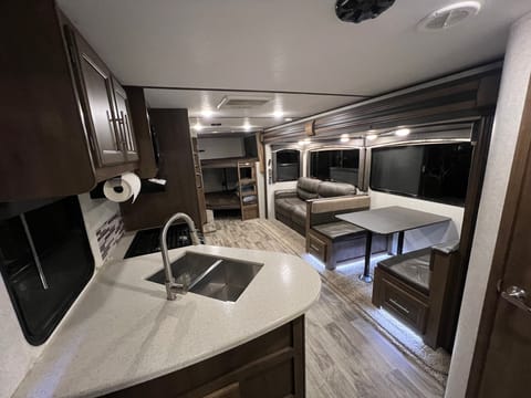 2019 Cougar 29BHS Towable trailer in Bellingham