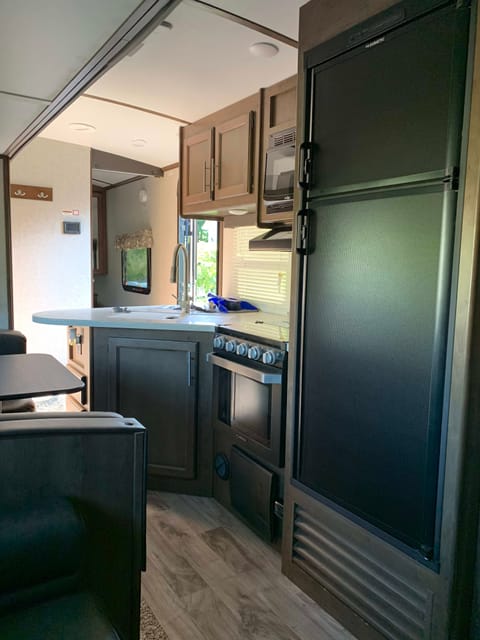 2019 Keystone RV Cougar Half-Ton Series 29BHS Towable trailer in Kenosha