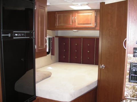 Winnebago Itasca Spirit, fully equipped with everything needed for camping Drivable vehicle in Redding