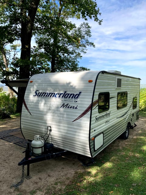 Family Fun: The Summerland Bunkhouse Towable trailer in Oshkosh