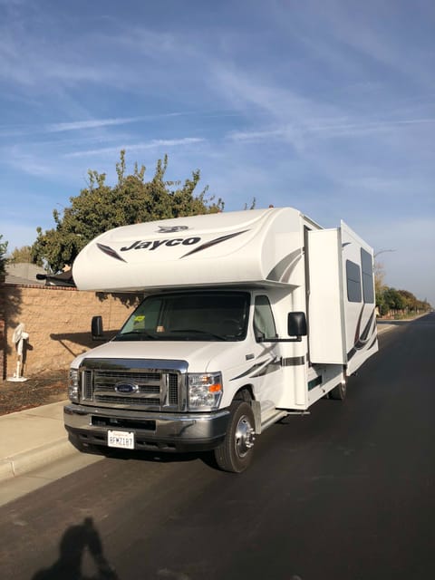 THE DADYMAZ 2018 Jayco Redhawk. Drivable vehicle in Bakersfield