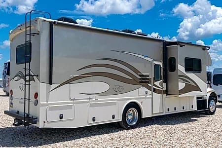 2021 NeXus RV Wraith 33W Drivable vehicle in Windemere