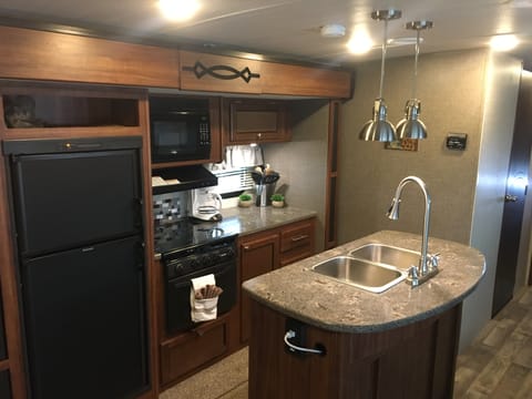 Pack your bags and get your RV Vacation Started! Towable trailer in North Fort Myers