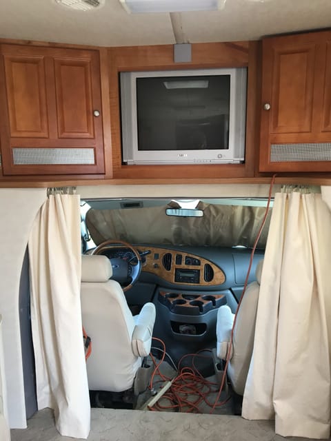 2006 Ford BT cruser Camper in Canoga Park