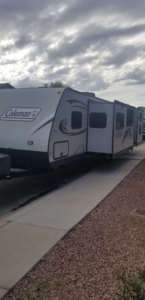 2014 Dutchman Coleman CTU313BH Towable trailer in Surprise