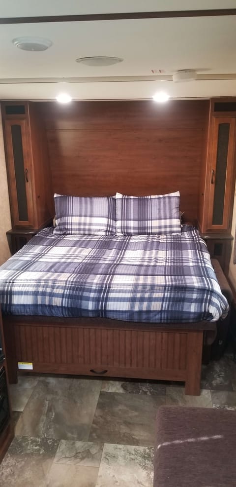 Pet Friendly Camper to Getaway and Relax Towable trailer in Wildomar