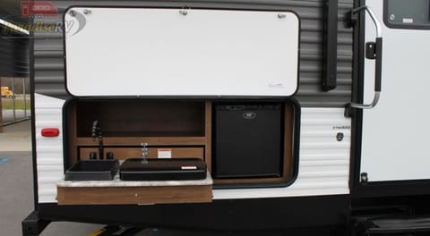 Rental 2019 aspen trail 27 foot trailer for rent sleeps 10 Towable trailer in Superstition Springs