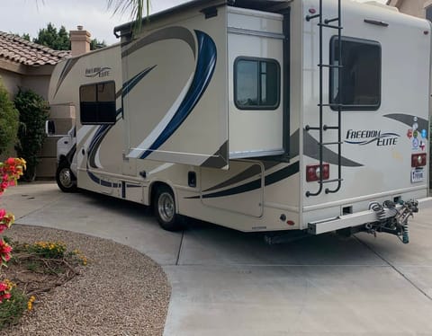 "Luxury Paws Retreat: Upscale Pet-Friendly RV Drivable vehicle in Lompoc