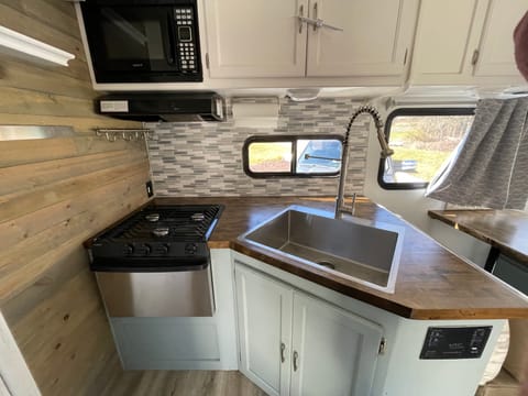 "Betty White" 2014 Coachmen Freelander 30' Drivable vehicle in Mint Hill