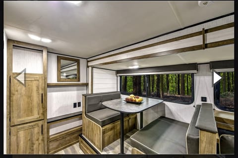 Your new affordable Cottage on Wheels! Towable trailer in Key West