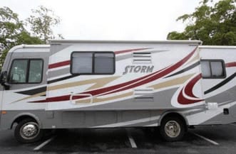 STORM - SPACIOUS RV FOR UP TO 4 - DELIVERY ONLY Véhicule routier in National City