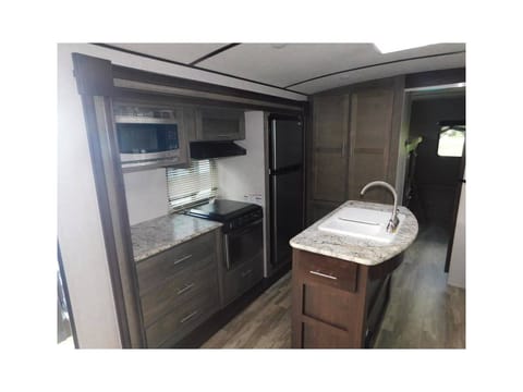 2019 Forest River Surveyor Towable trailer in Pharr