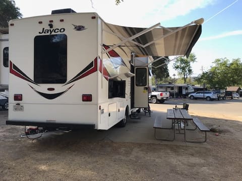 2017 Jayco Alante Drivable vehicle in Corona