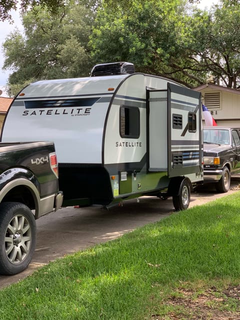 Johnson Mobile Towable trailer in Schertz