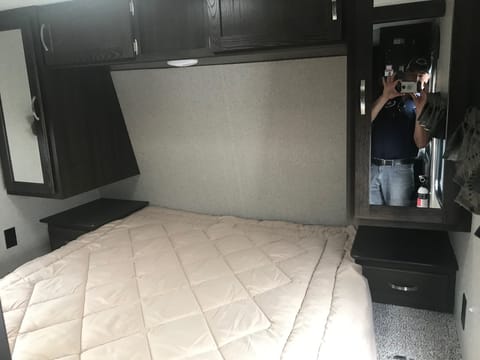 2019 Keystone Springdale 282BH Towable trailer in Reno