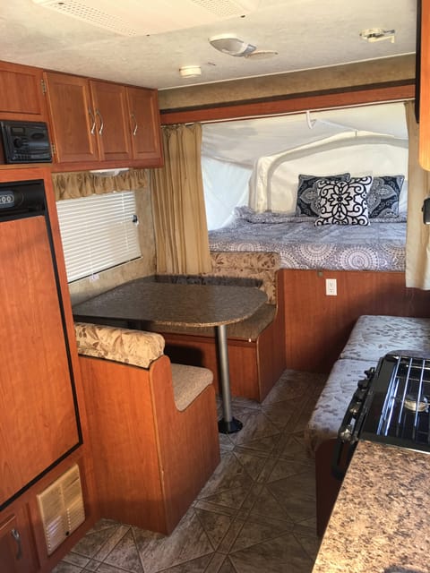 2011 STARCRAFT TRAVEL STAR SPORT 176RB EXPANDABLE Towable trailer in American Fork