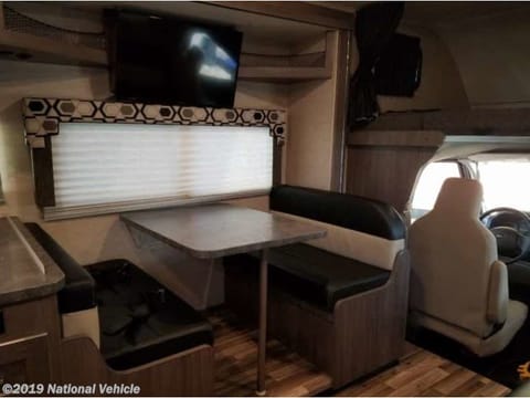 Luxury family motorhome! Drivable vehicle in Nampa