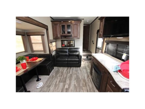 "Athena" 2019 Grand Design Reflection 28BH Towable trailer in Coral Springs