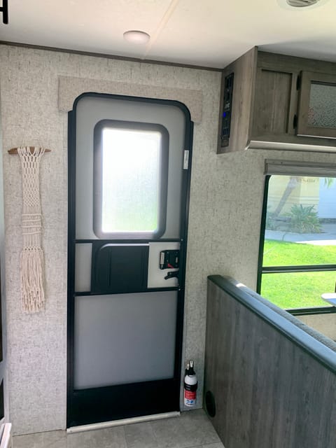 2019 Forest River Coachmen 300 BHS Towable trailer in Temecula