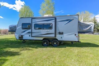 "Jay" lightweight (3600# dry) trailer with many upgrades that can sleep 7 to 8 Ziehbarer Anhänger in Prescott