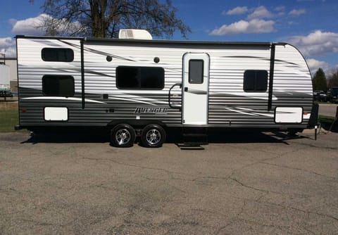 2018 Prime Time Avenger Towable trailer in Georgetown Township