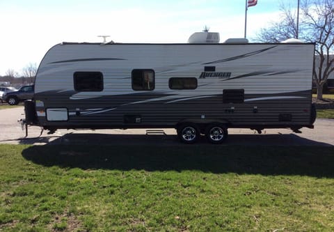 2018 Prime Time Avenger Towable trailer in Georgetown Township