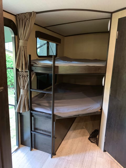 2018 Grand Design 2800BH Towable trailer in Plymouth