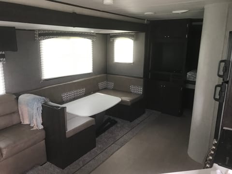 2019 Prowler 255 Towable trailer in Lynn Haven