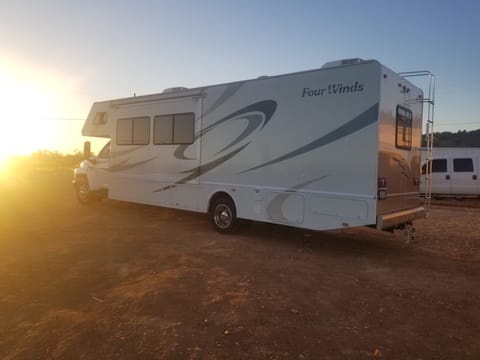 Fourwinds Bunkbed RV Drivable vehicle in Surprise