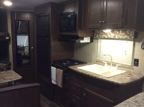 2016 Keystone RV Hideout 212 LHS Towable trailer in Hammond