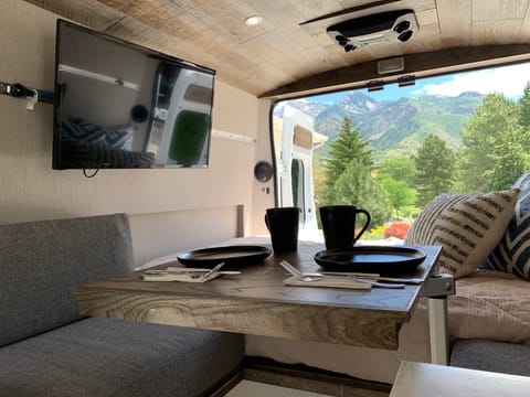 Luxury Adventure Campervan - Blue Campervan in Cottonwood Heights