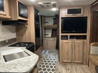 2018 Jayco Jayfeather 23BHM Remorque tractable in Madison